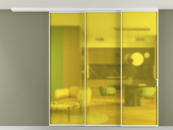 Алюминевая перегородка АЛПР 040.01_АБЛ_САТ ЖЕЛ_new. Цвет Алюминий белоснежный. Материал Алюминий в эмали. Коллекция Перегородка Формато вдоль стены на потолок 3 створки с синхронным механизмом. Картинка.